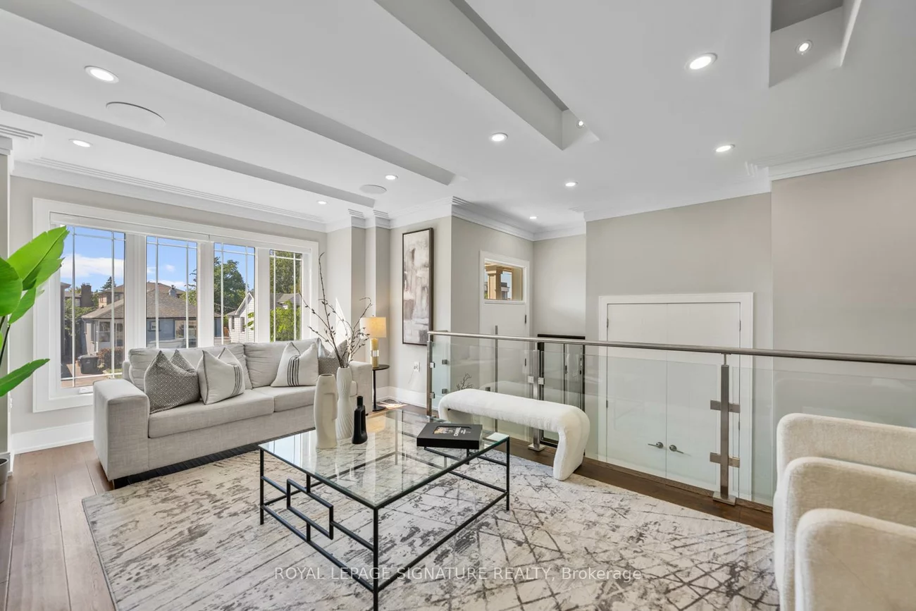 59A, Bexhill, Clairlea-Birchmount, Toronto