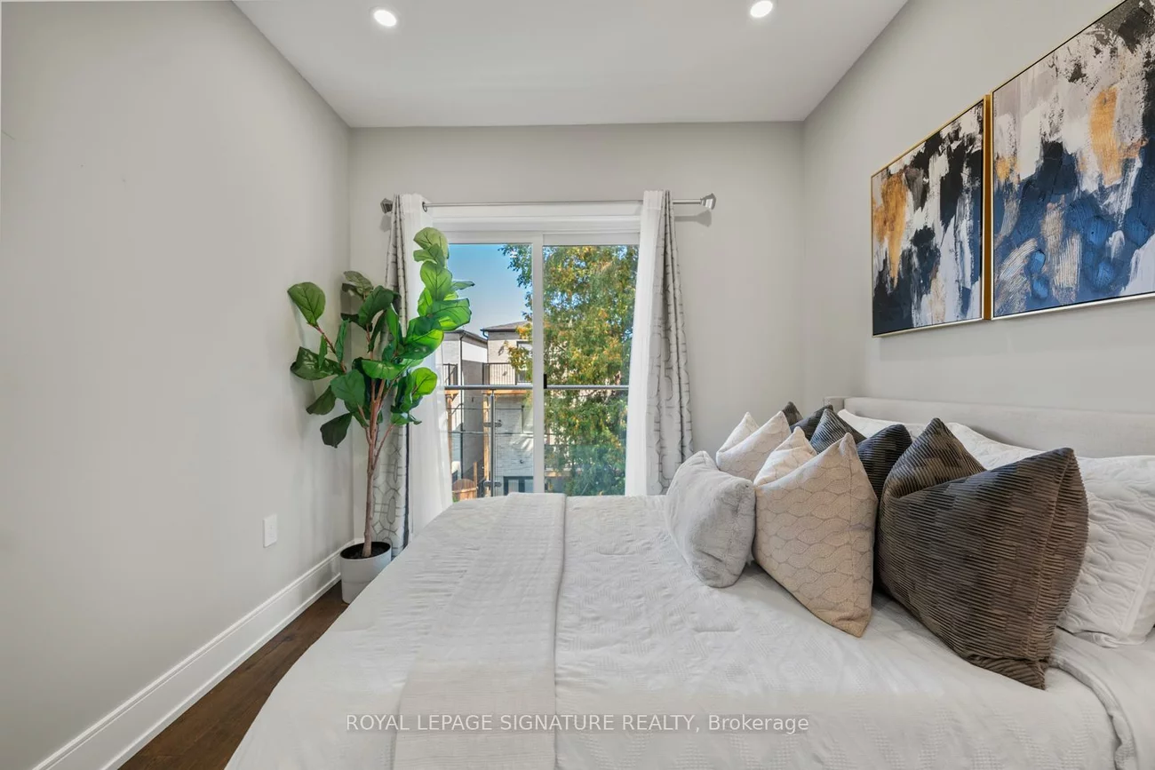 59A, Bexhill, Clairlea-Birchmount, Toronto
