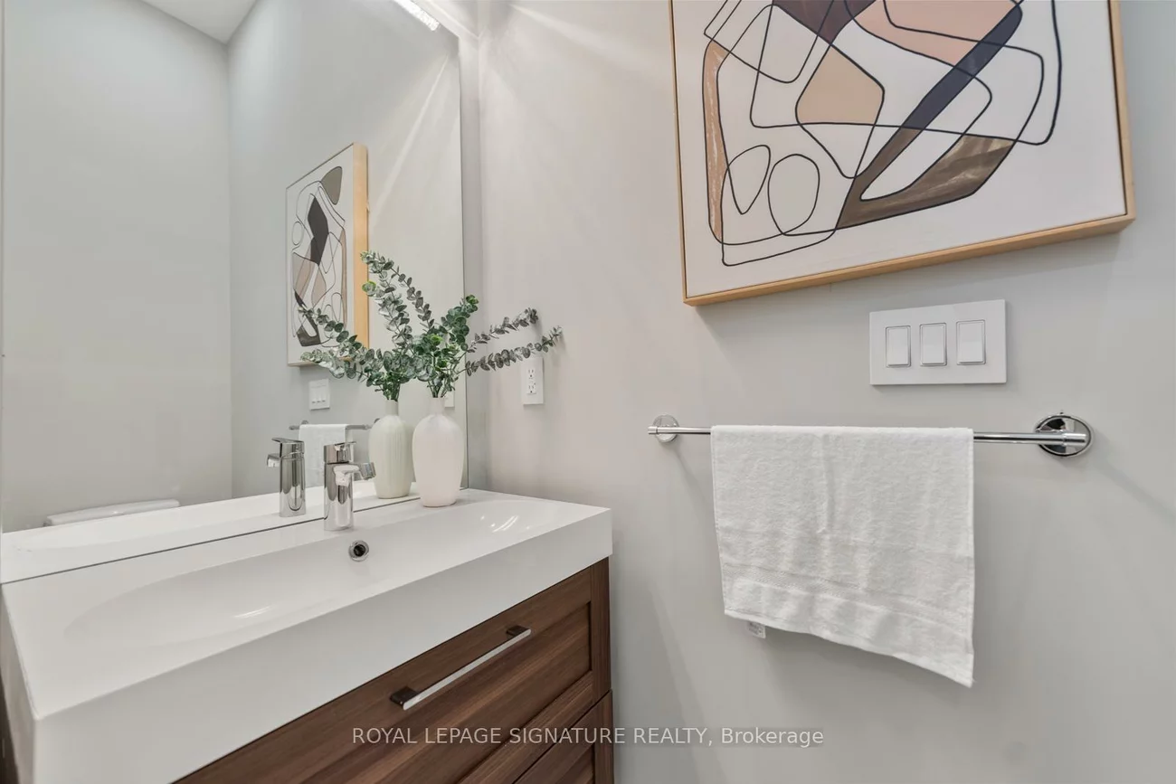 59A, Bexhill, Clairlea-Birchmount, Toronto