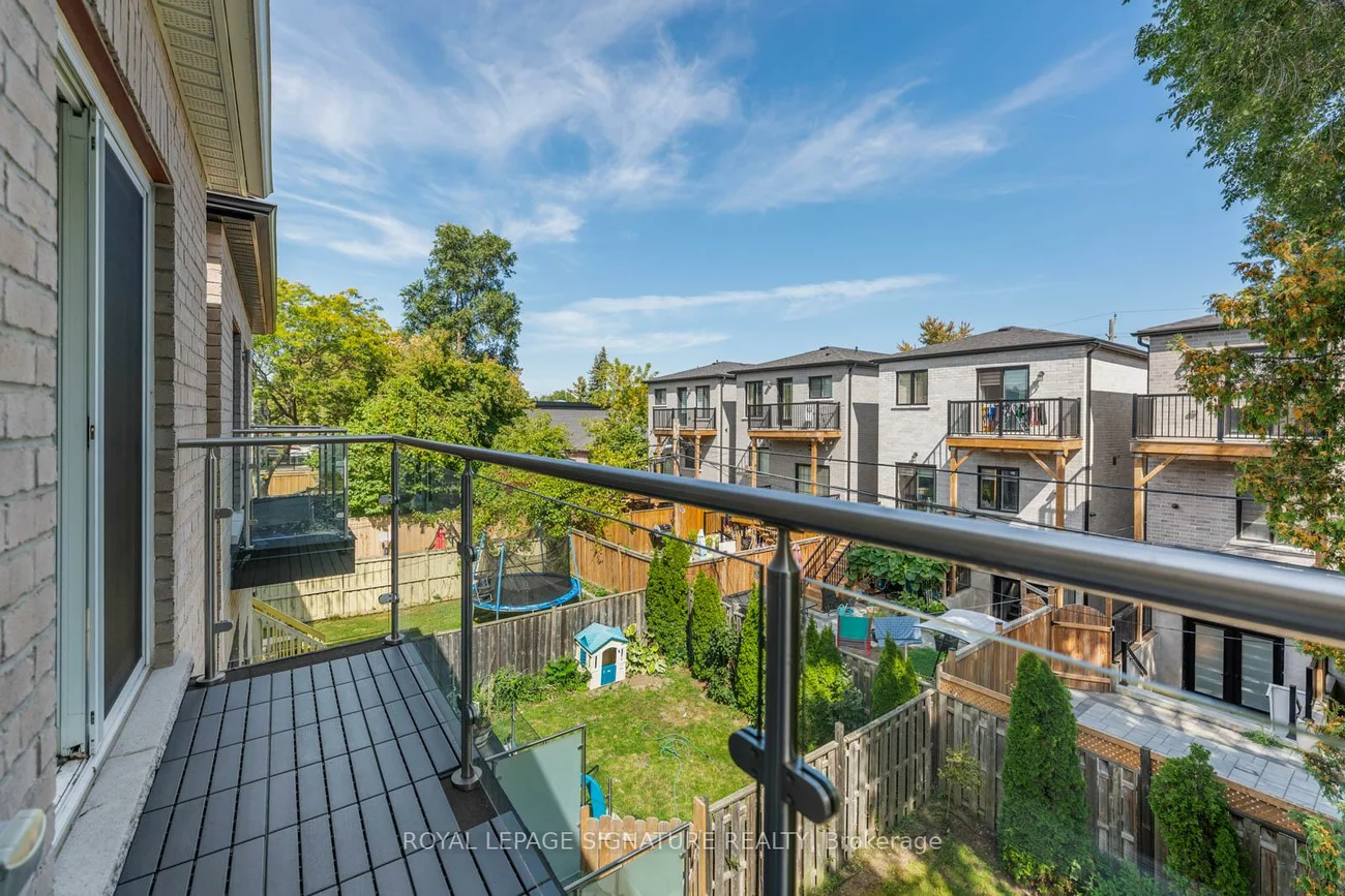 59A, Bexhill, Clairlea-Birchmount, Toronto