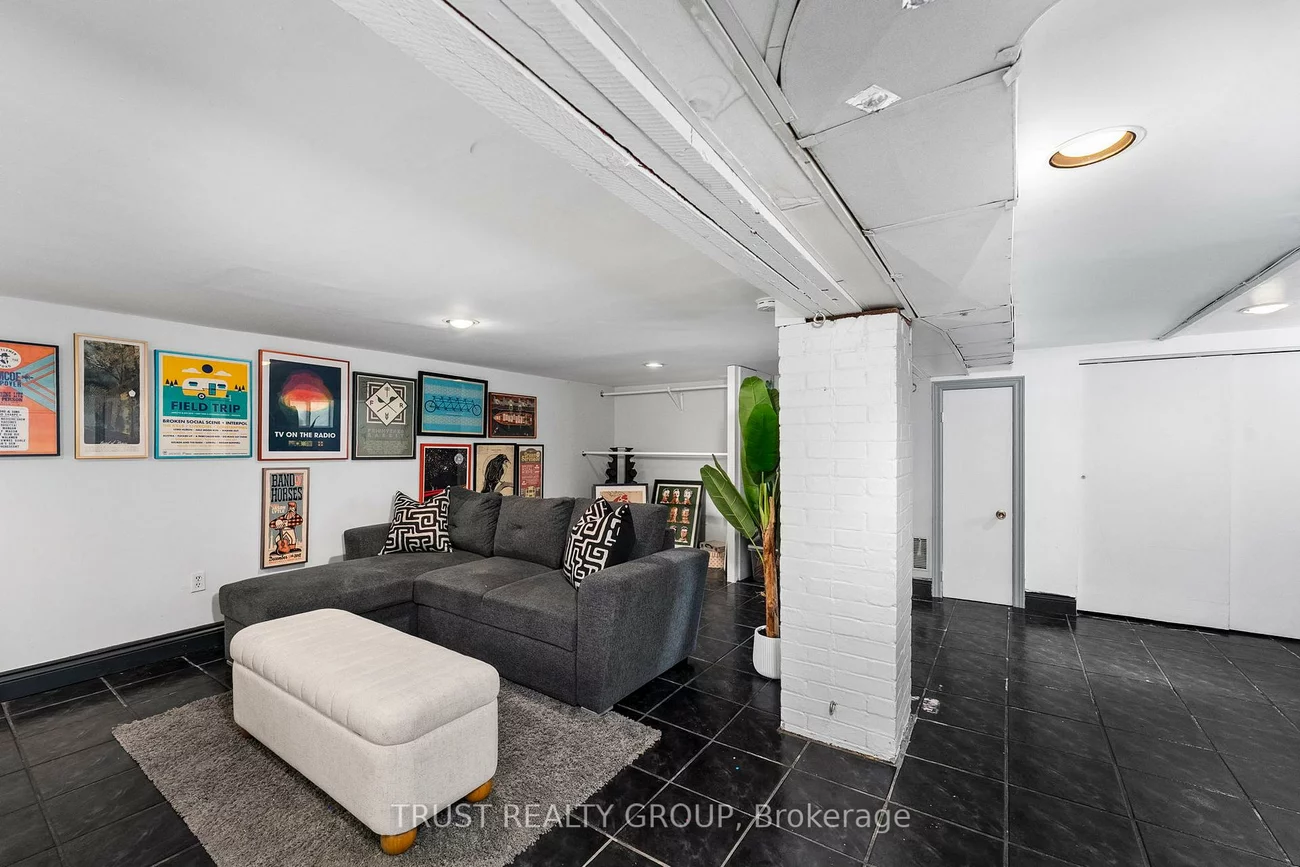 206, Woodmount, Danforth Village-East York, Toronto