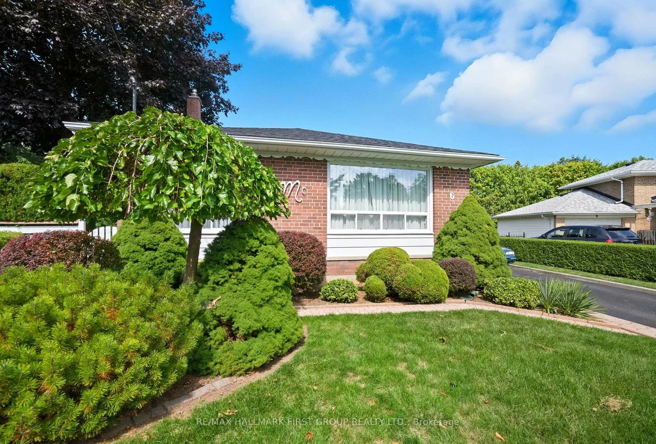 6, Windover, Woburn, Toronto