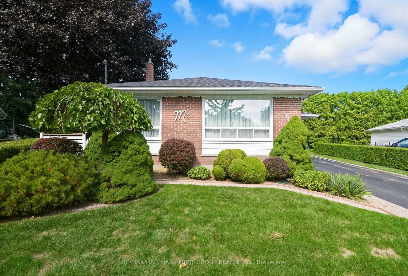 6, Windover, Woburn, Toronto
