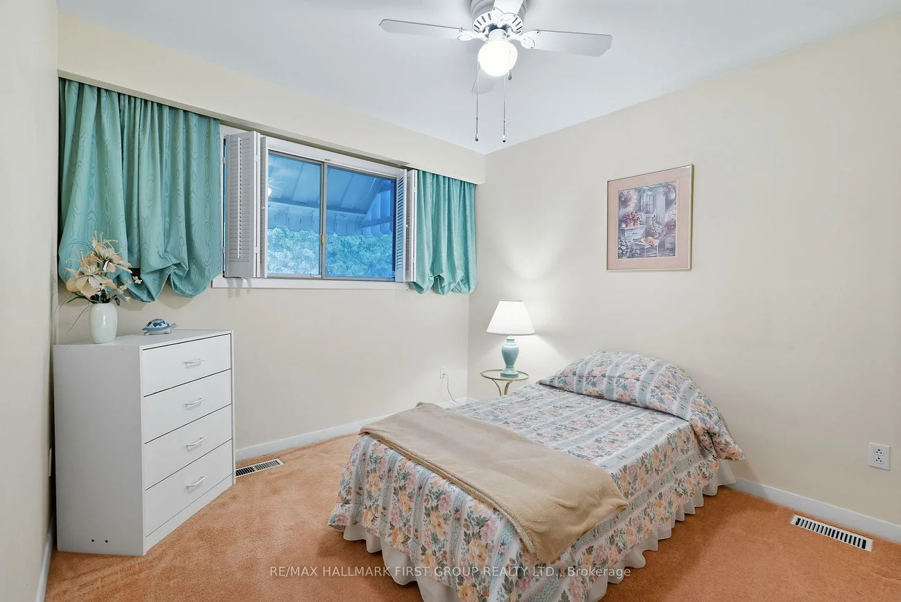 6, Windover, Woburn, Toronto