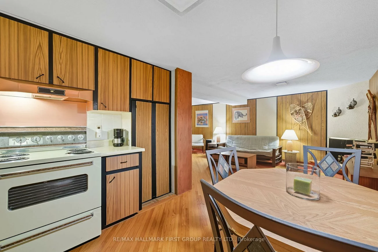 6, Windover, Woburn, Toronto