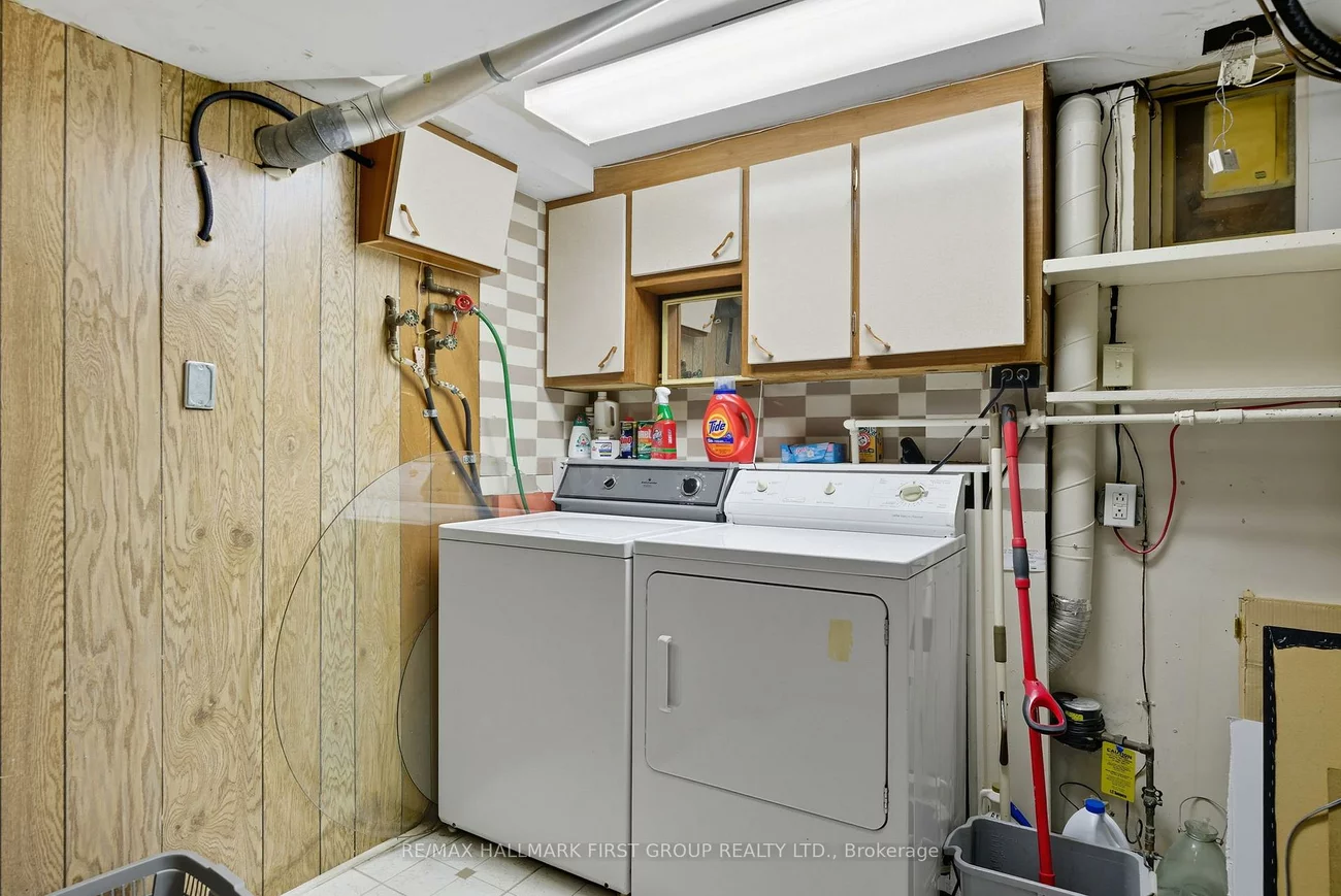 6, Windover, Woburn, Toronto