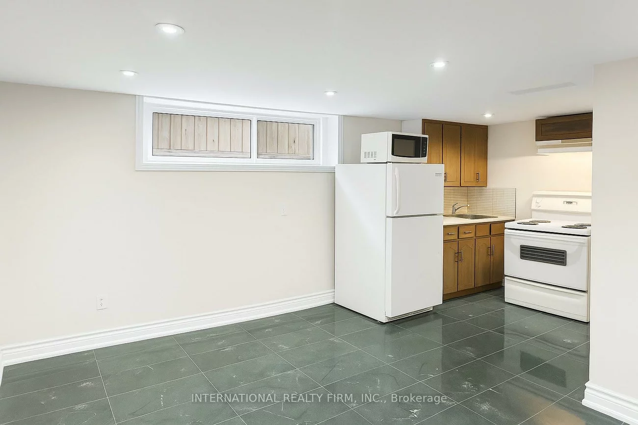 9, Benshire, Woburn, Toronto