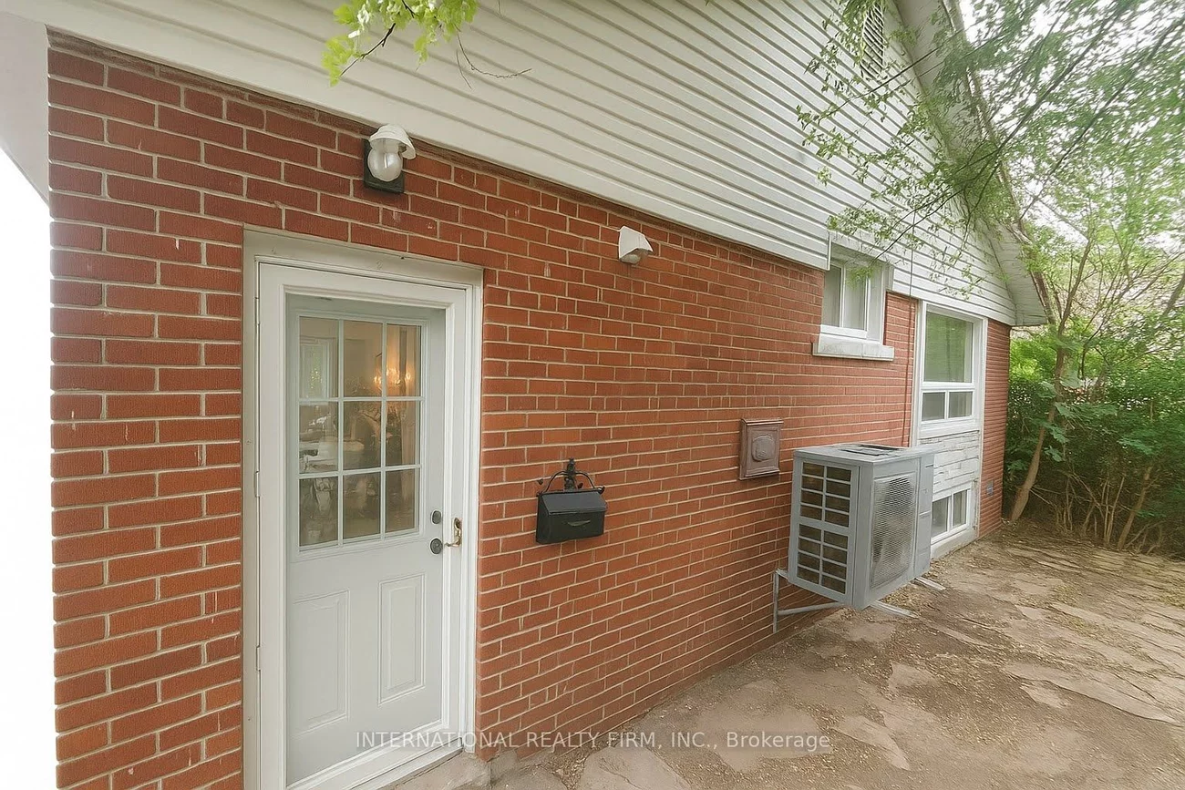 9, Benshire, Woburn, Toronto