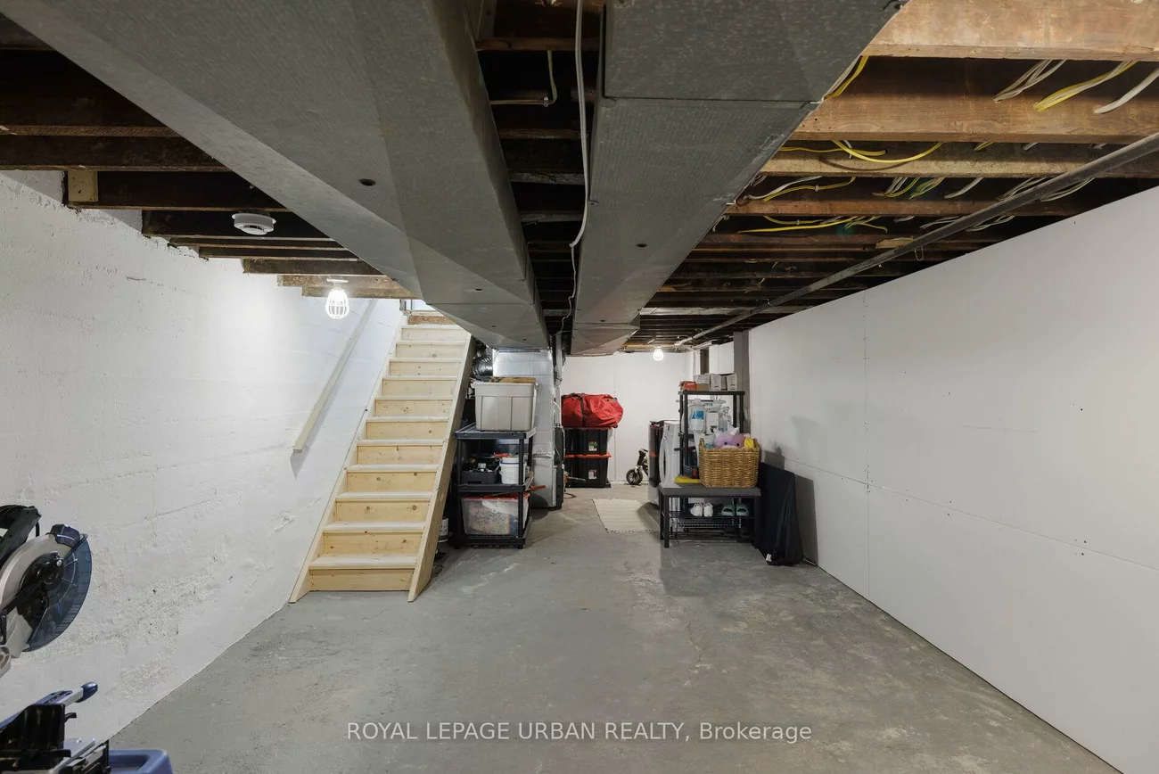 447, Mortimer, Danforth Village-East York, Toronto
