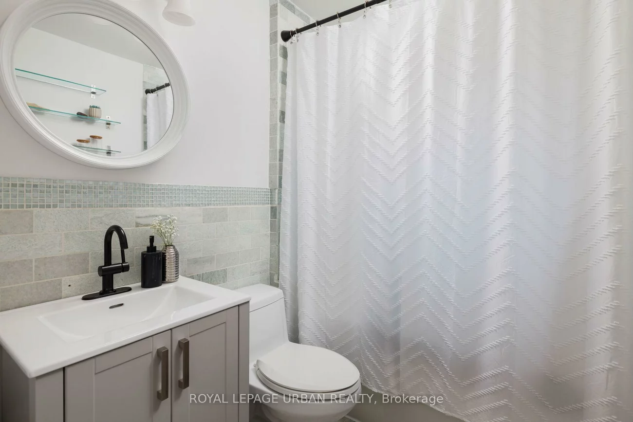 447, Mortimer, Danforth Village-East York, Toronto