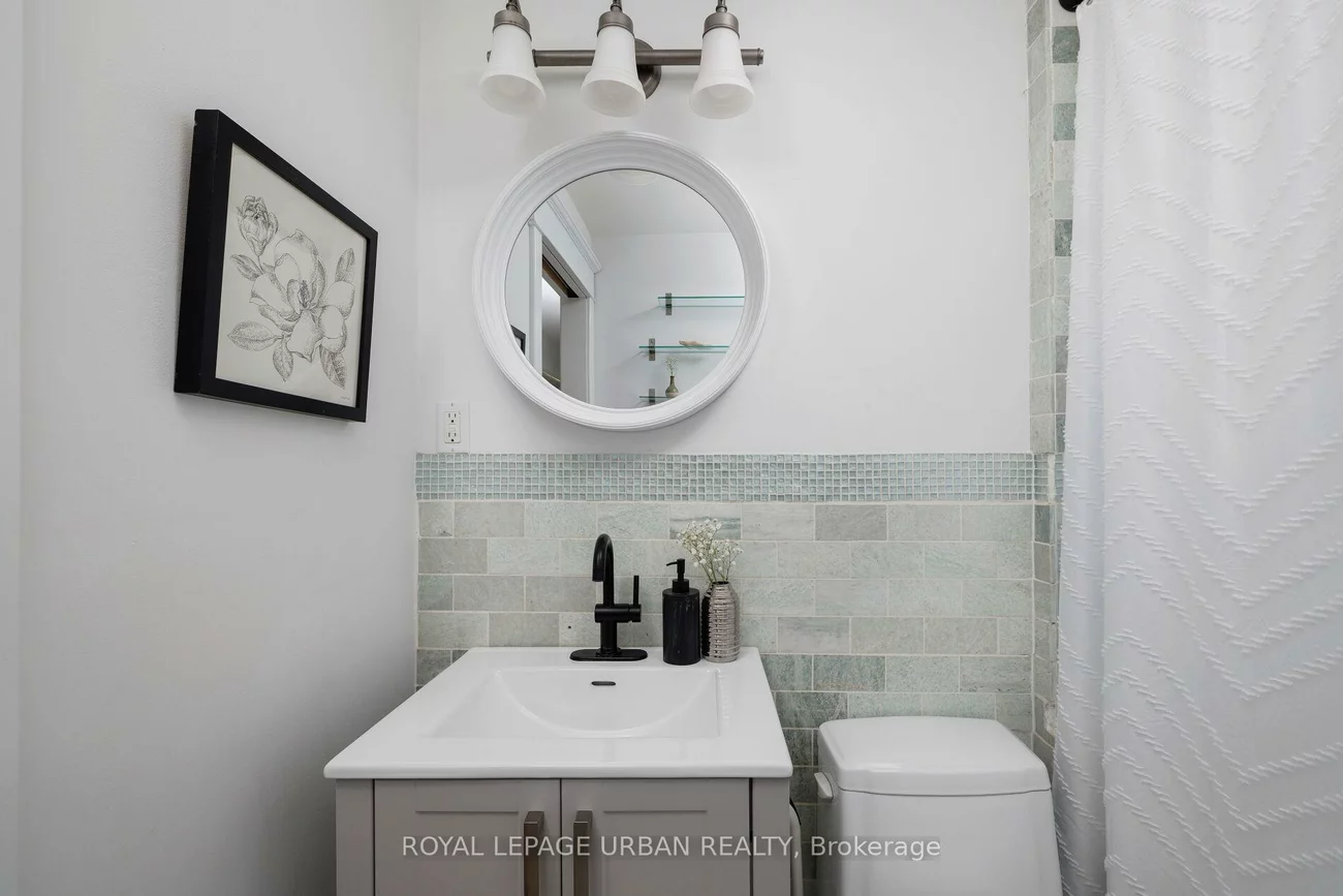 447, Mortimer, Danforth Village-East York, Toronto