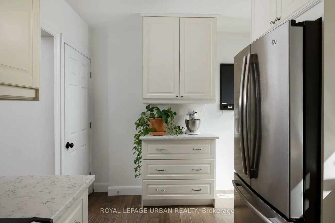 447, Mortimer, Danforth Village-East York, Toronto