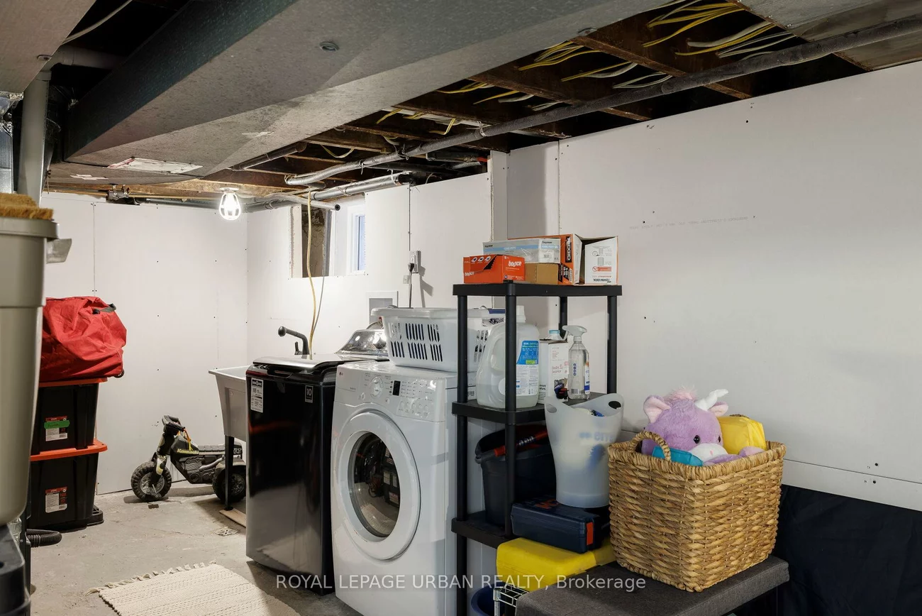 447, Mortimer, Danforth Village-East York, Toronto