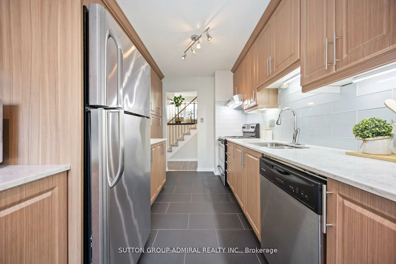 12, Tilburn, Birchcliffe-Cliffside, Toronto