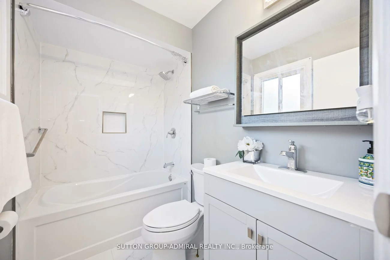 12, Tilburn, Birchcliffe-Cliffside, Toronto