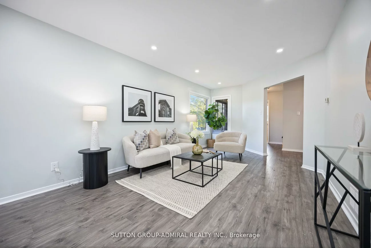 12, Tilburn, Birchcliffe-Cliffside, Toronto