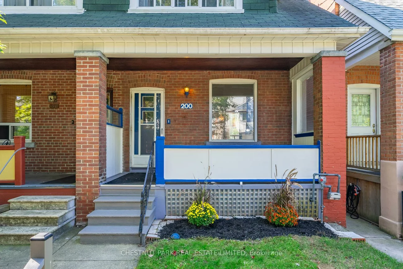 200, Gillard, Greenwood-Coxwell, Toronto