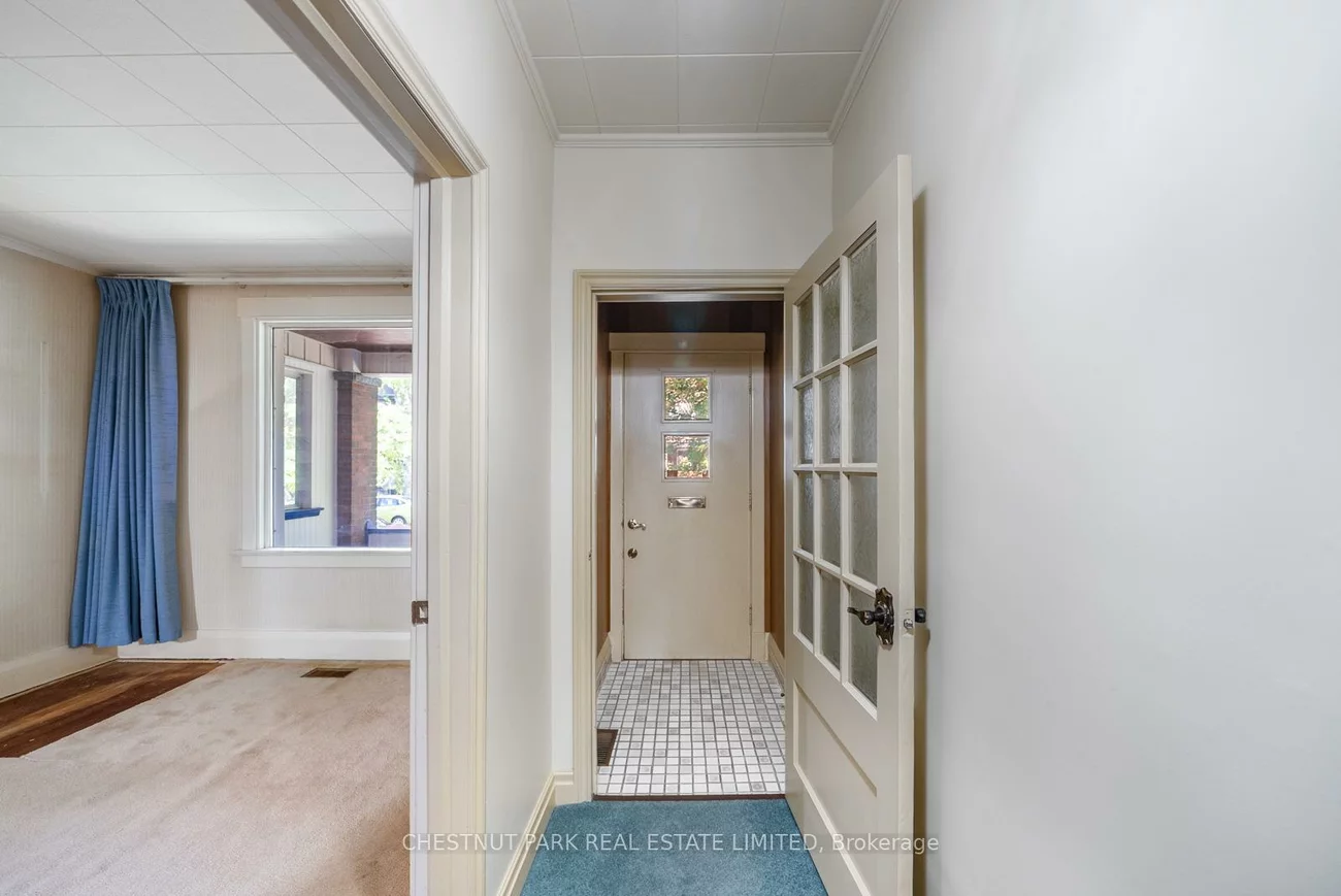 200, Gillard, Greenwood-Coxwell, Toronto