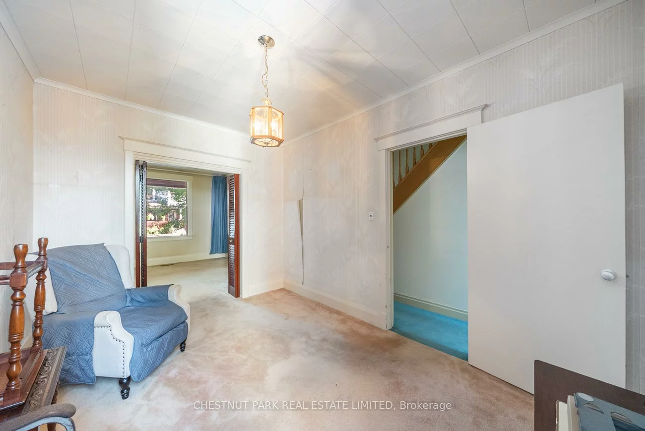 200, Gillard, Greenwood-Coxwell, Toronto