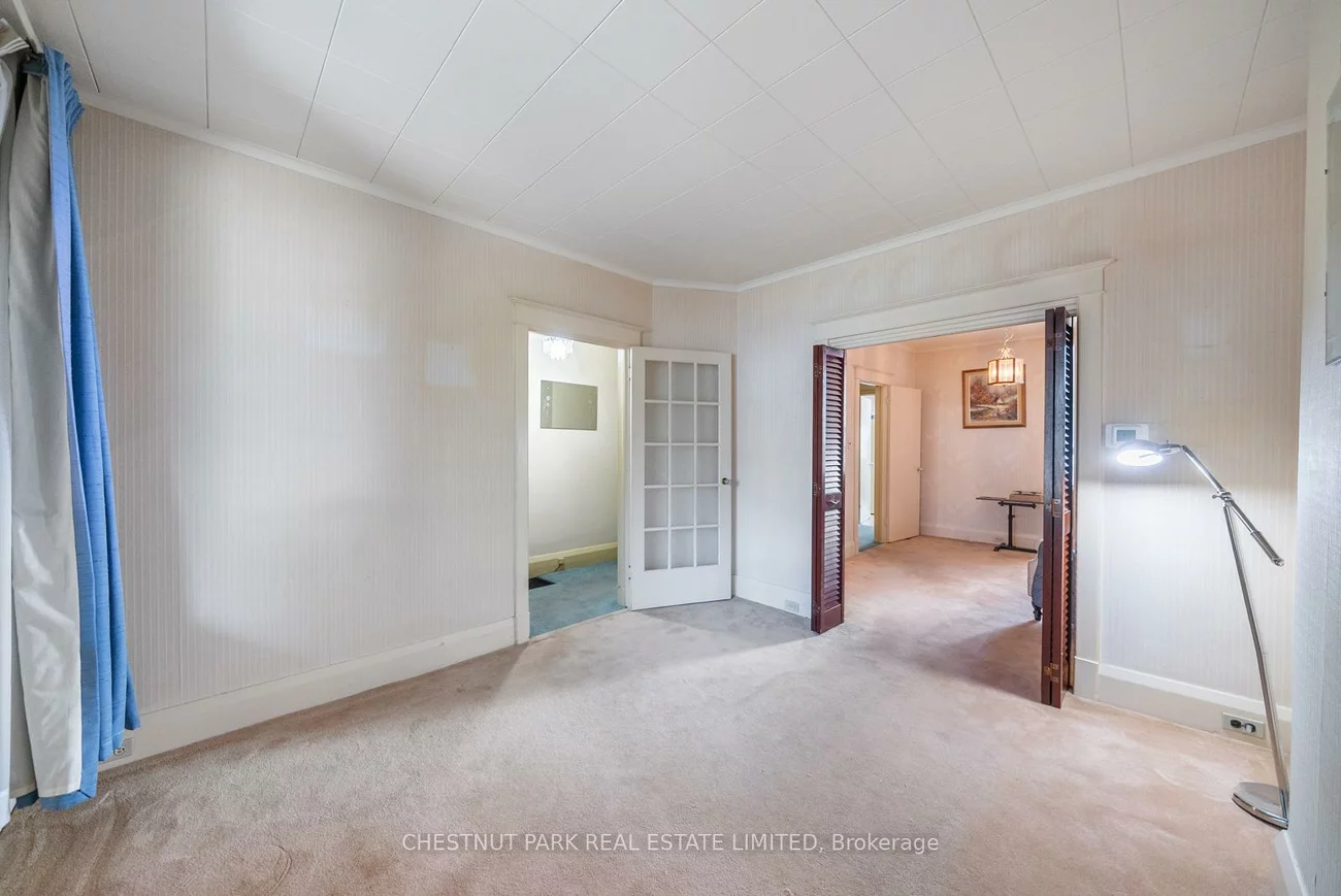 200, Gillard, Greenwood-Coxwell, Toronto