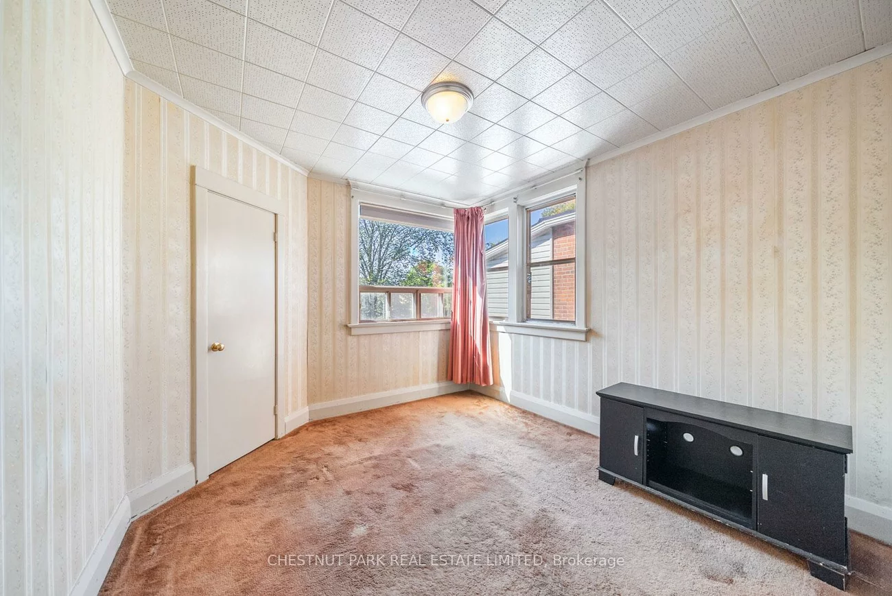 200, Gillard, Greenwood-Coxwell, Toronto