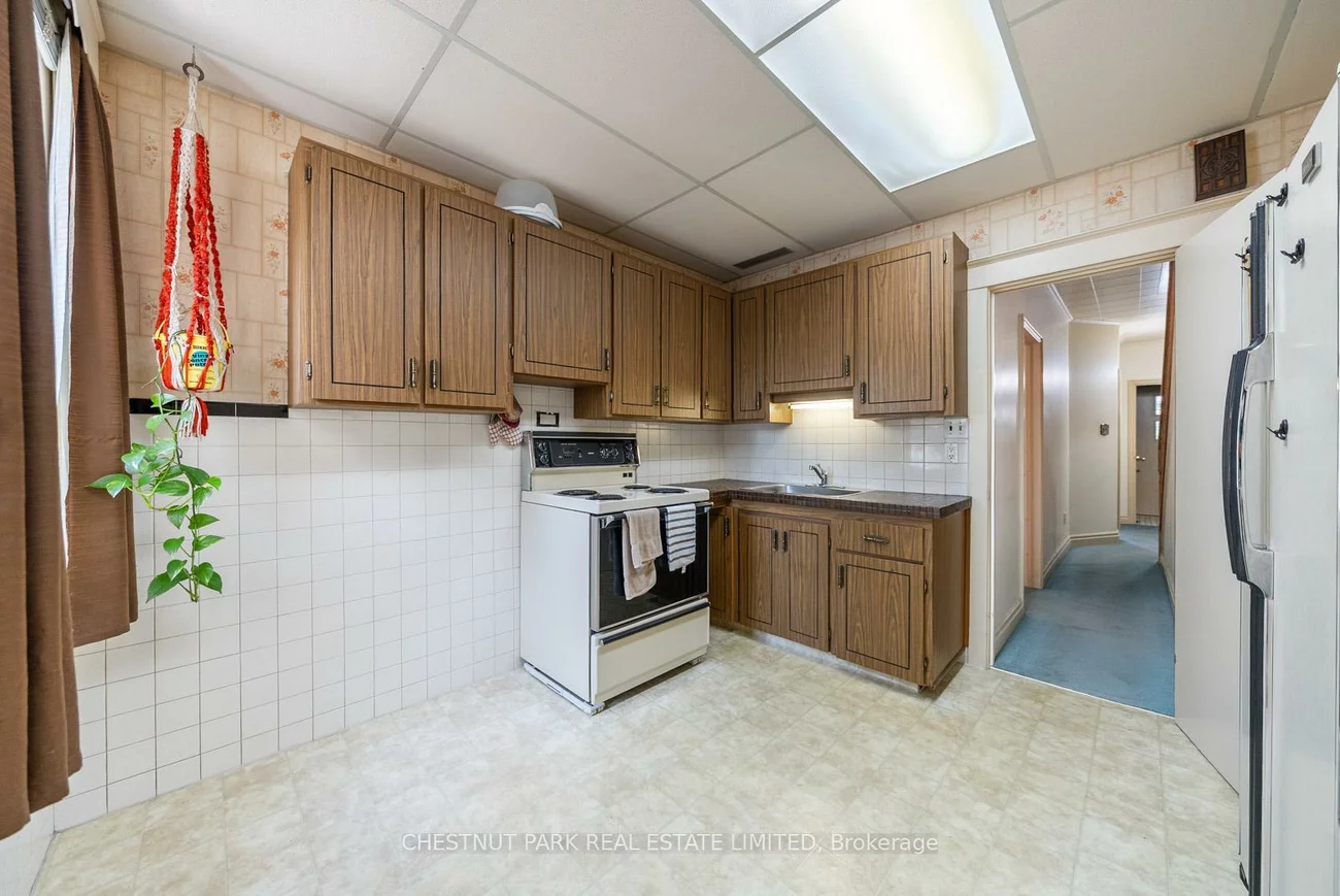 200, Gillard, Greenwood-Coxwell, Toronto
