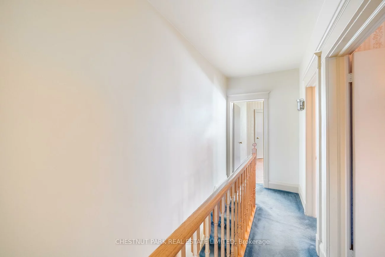 200, Gillard, Greenwood-Coxwell, Toronto