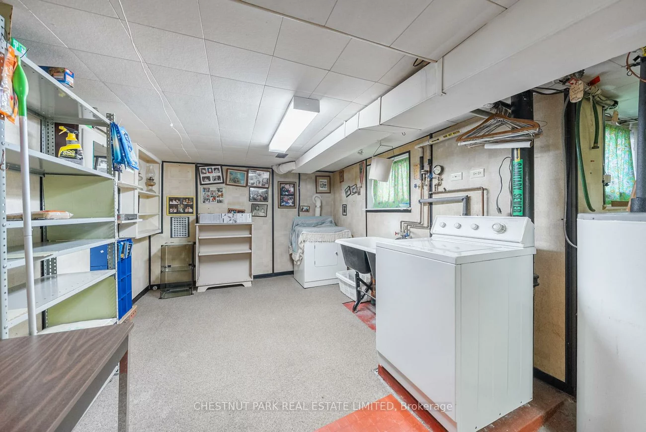 200, Gillard, Greenwood-Coxwell, Toronto