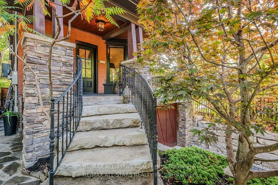 151, Balsam, The Beaches, Toronto