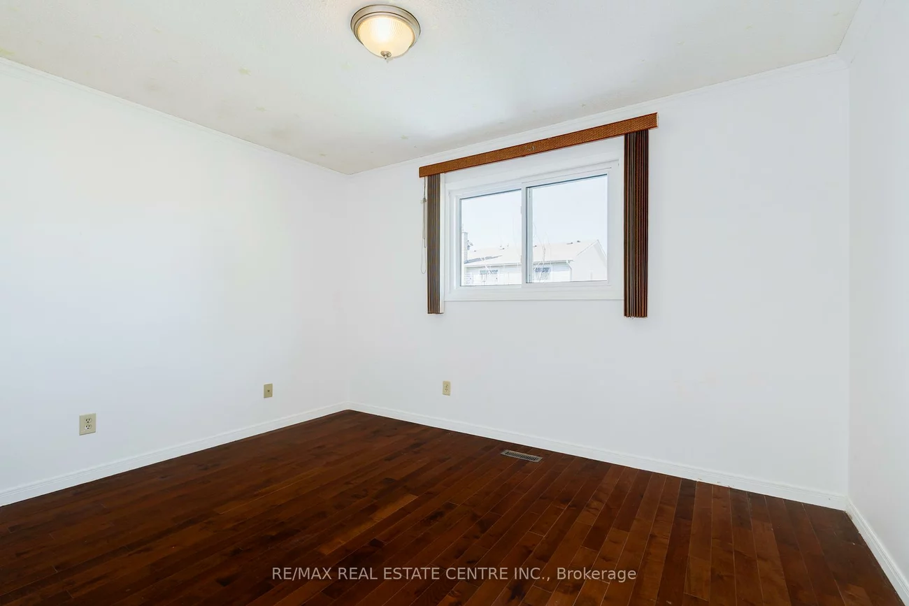 33, Millhouse, Rouge E11, Toronto