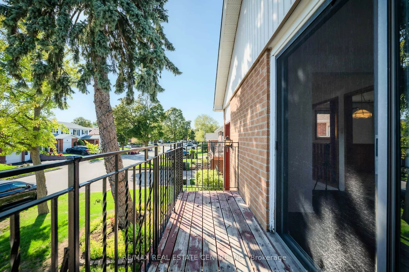 33, Millhouse, Rouge E11, Toronto