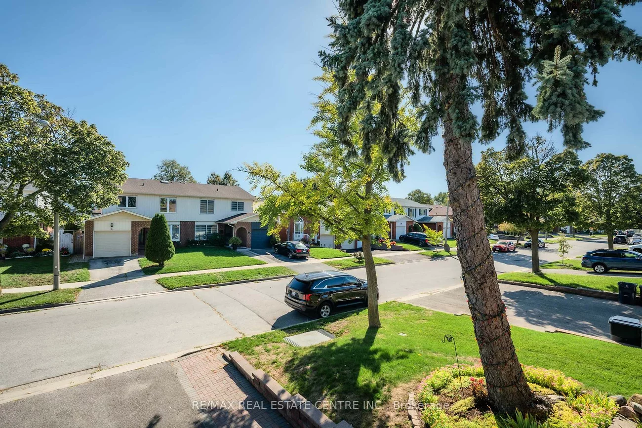 33, Millhouse, Rouge E11, Toronto