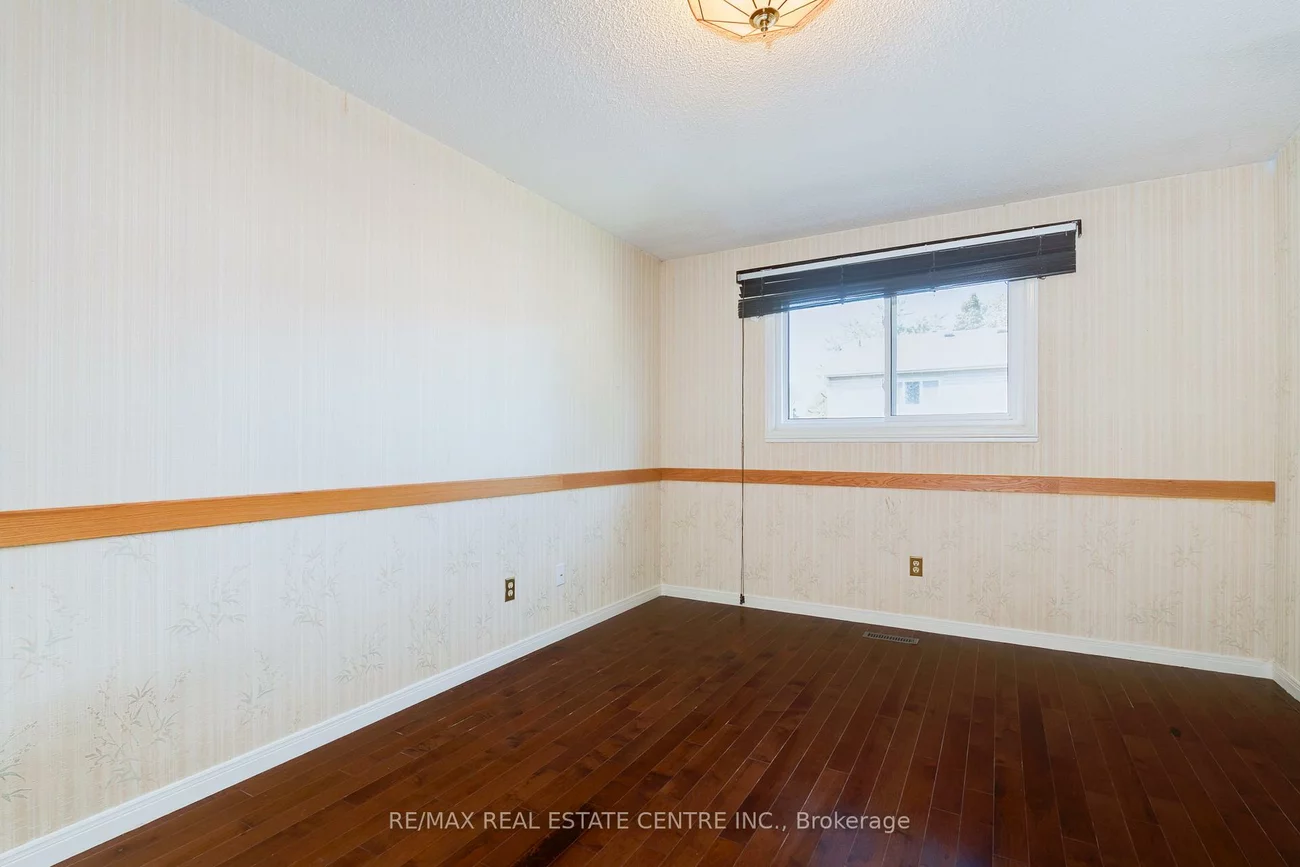 33, Millhouse, Rouge E11, Toronto