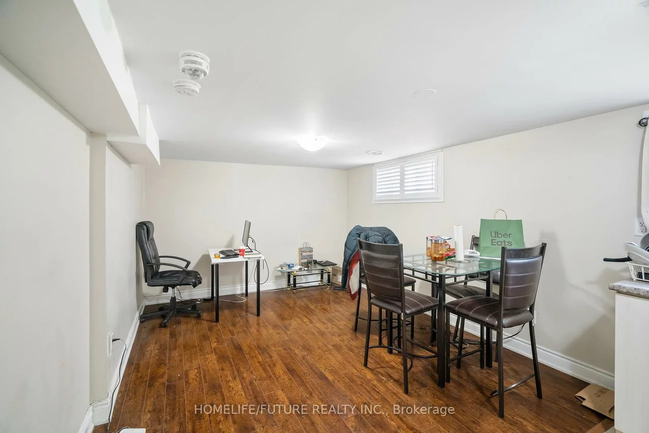 25, Peking, Woburn, Toronto
