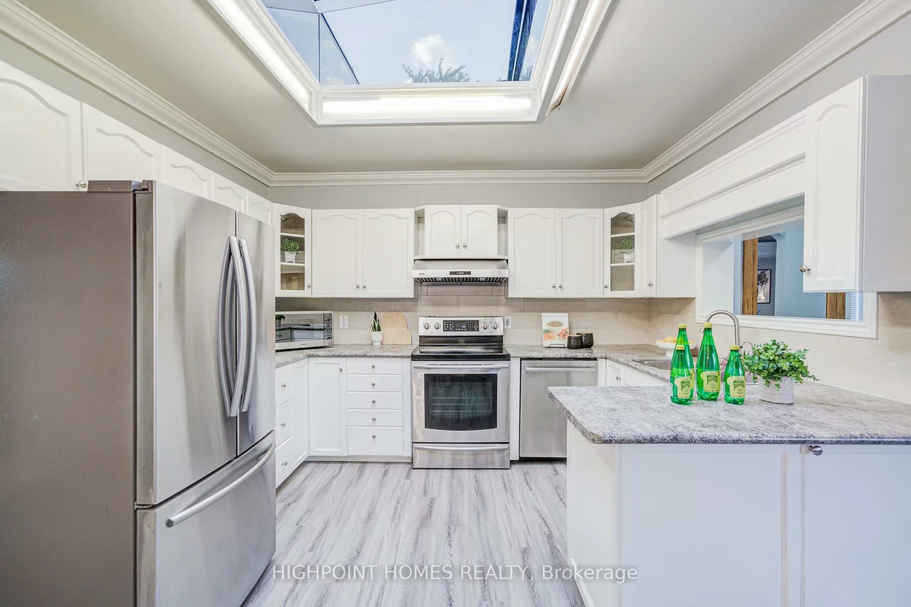 50, South Woodrow, Birchcliffe-Cliffside, Toronto
