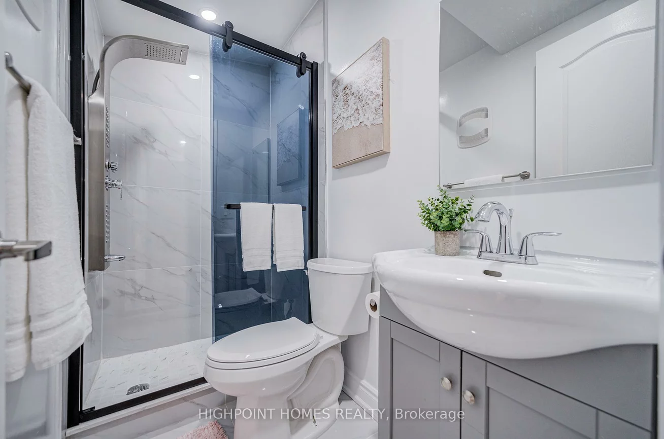 50, South Woodrow, Birchcliffe-Cliffside, Toronto