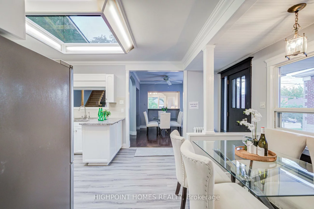 50, South Woodrow, Birchcliffe-Cliffside, Toronto
