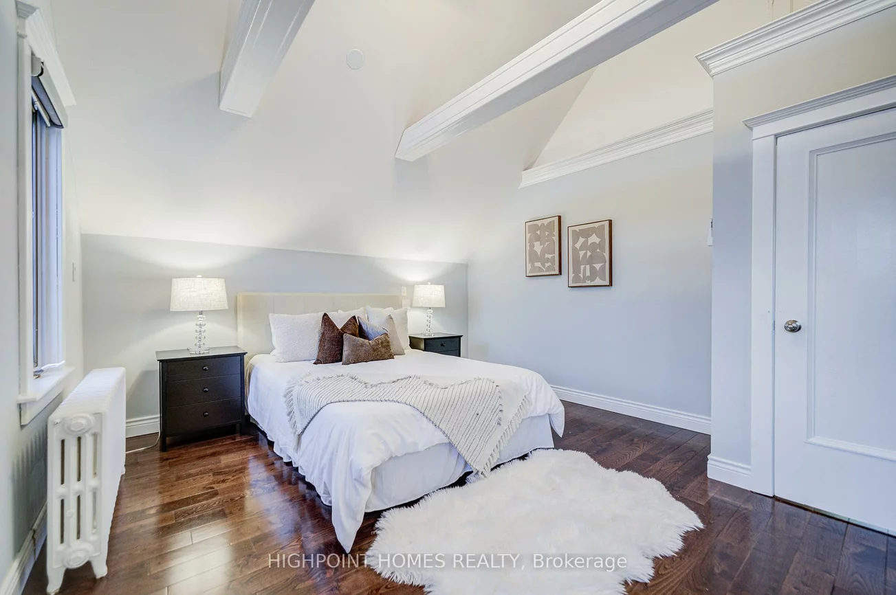 50, South Woodrow, Birchcliffe-Cliffside, Toronto