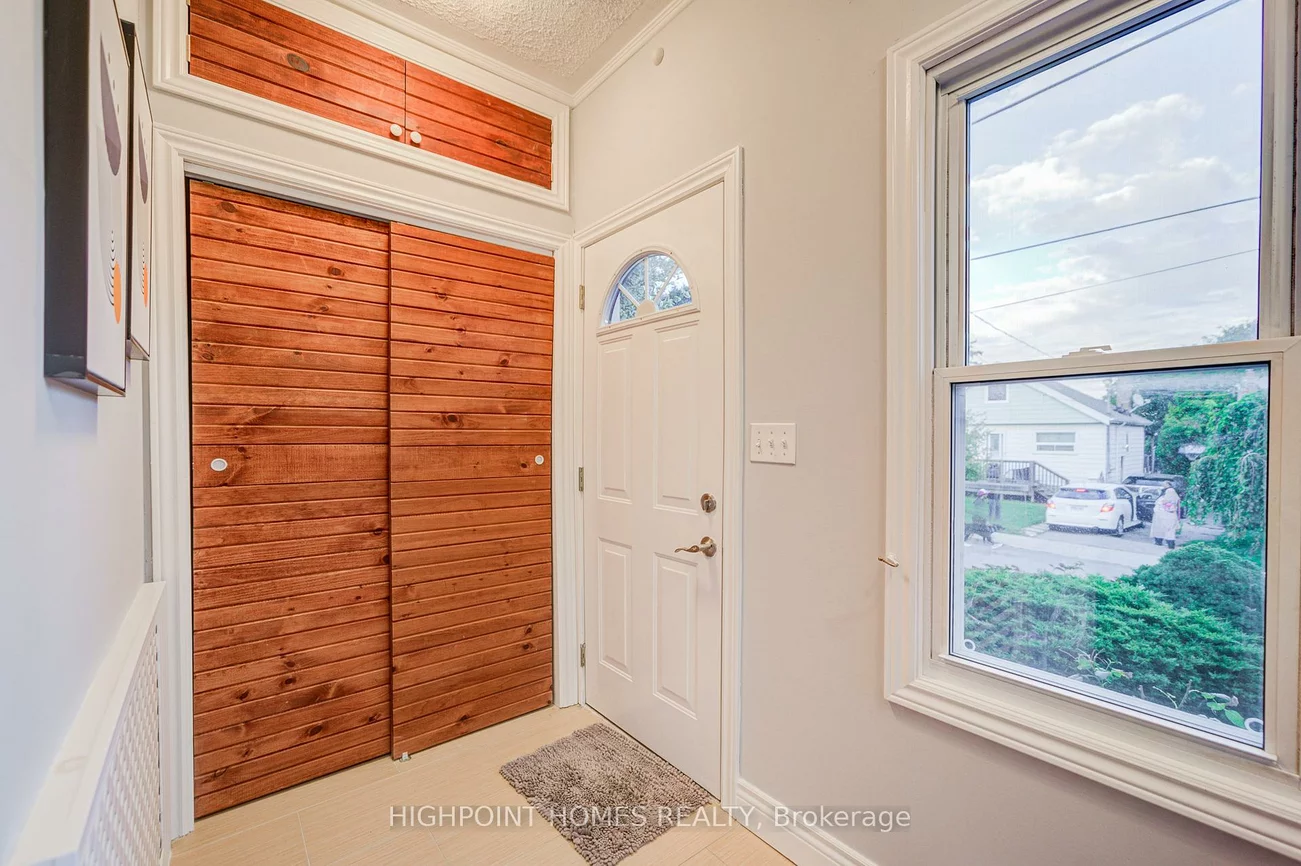 50, South Woodrow, Birchcliffe-Cliffside, Toronto