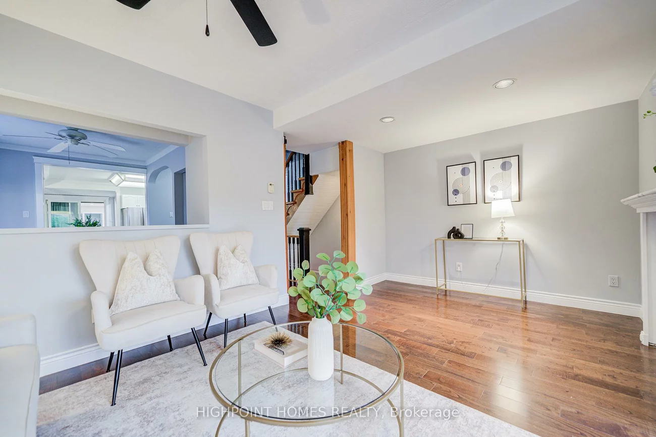 50, South Woodrow, Birchcliffe-Cliffside, Toronto