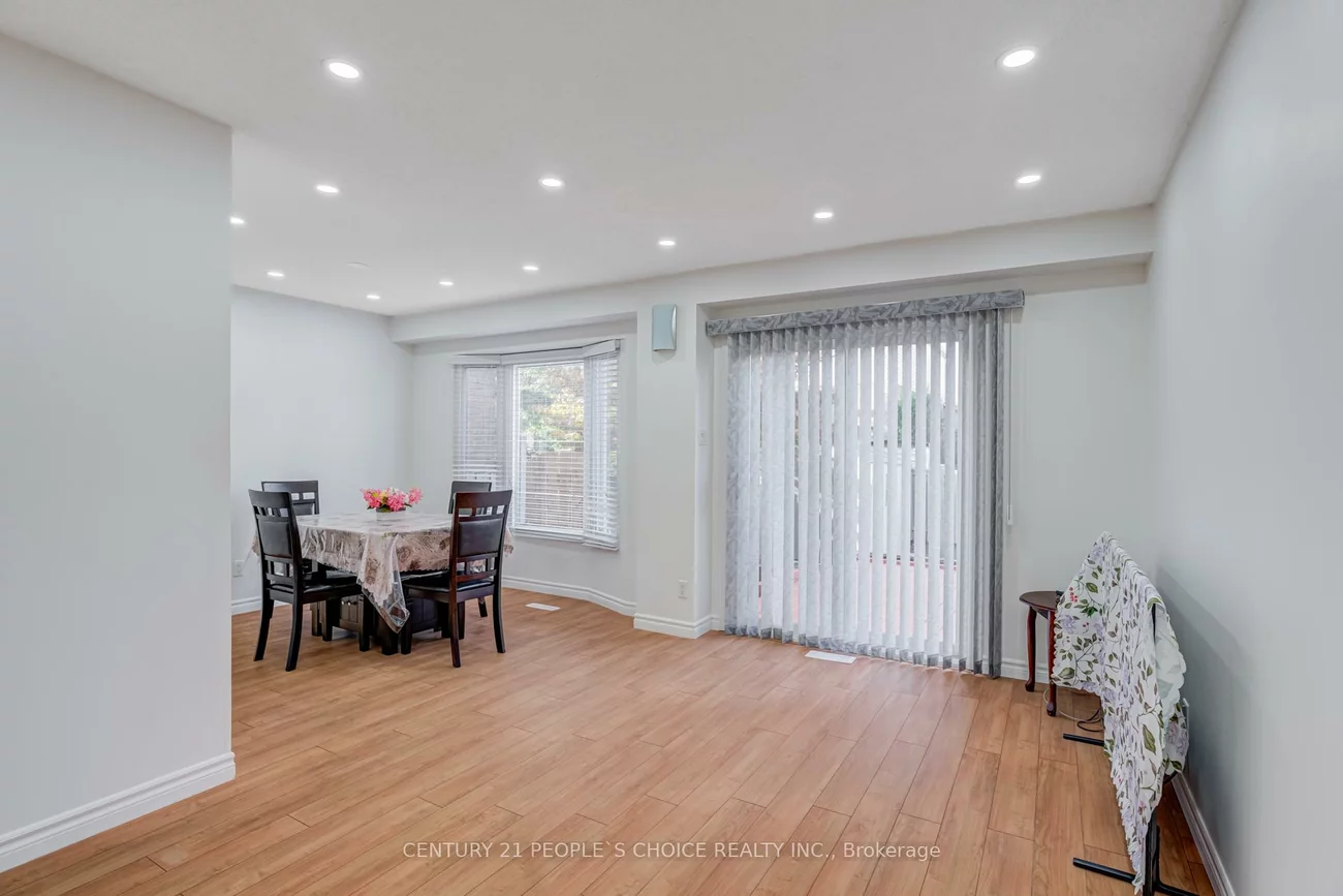 36, Ponymill, Milliken, Toronto