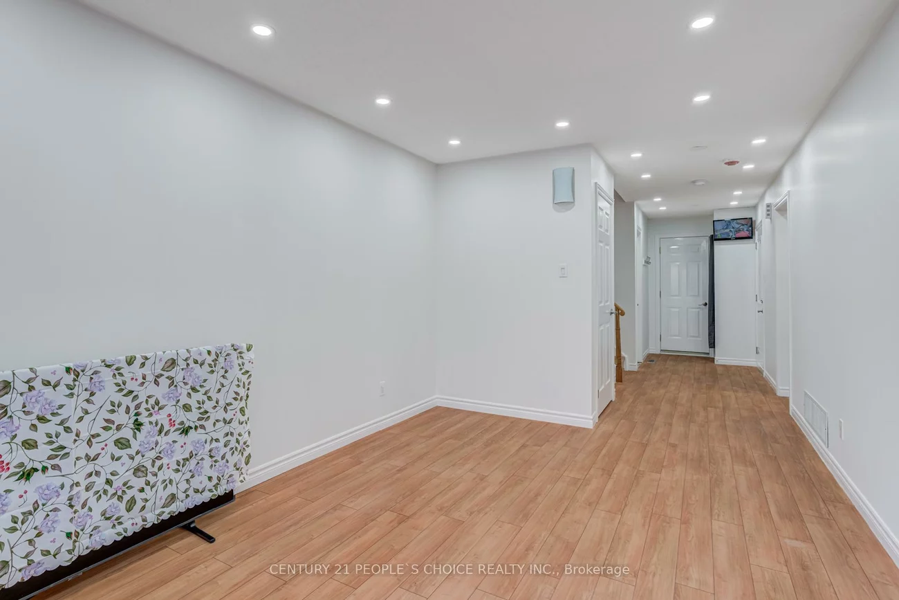 36, Ponymill, Milliken, Toronto