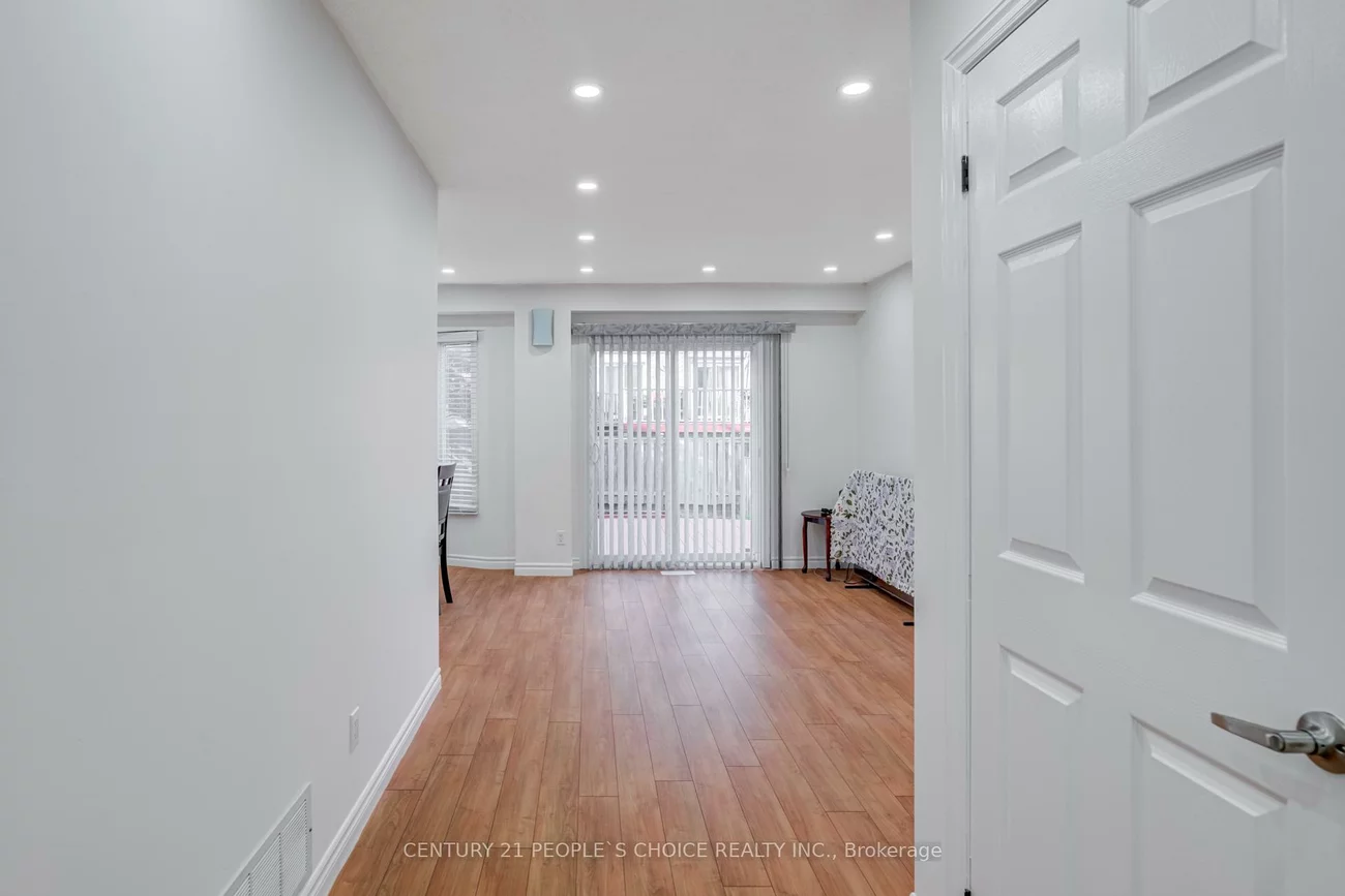 36, Ponymill, Milliken, Toronto