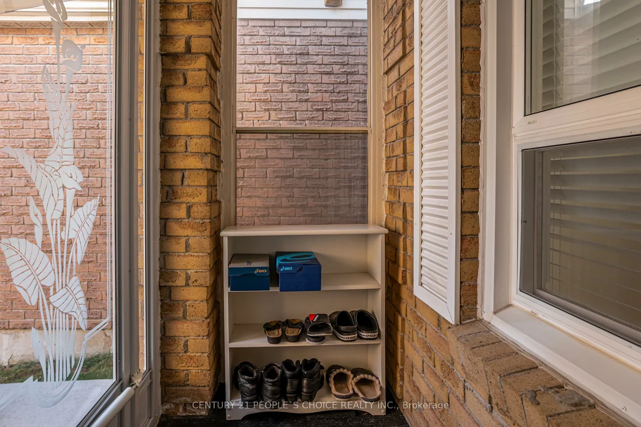 36, Ponymill, Milliken, Toronto