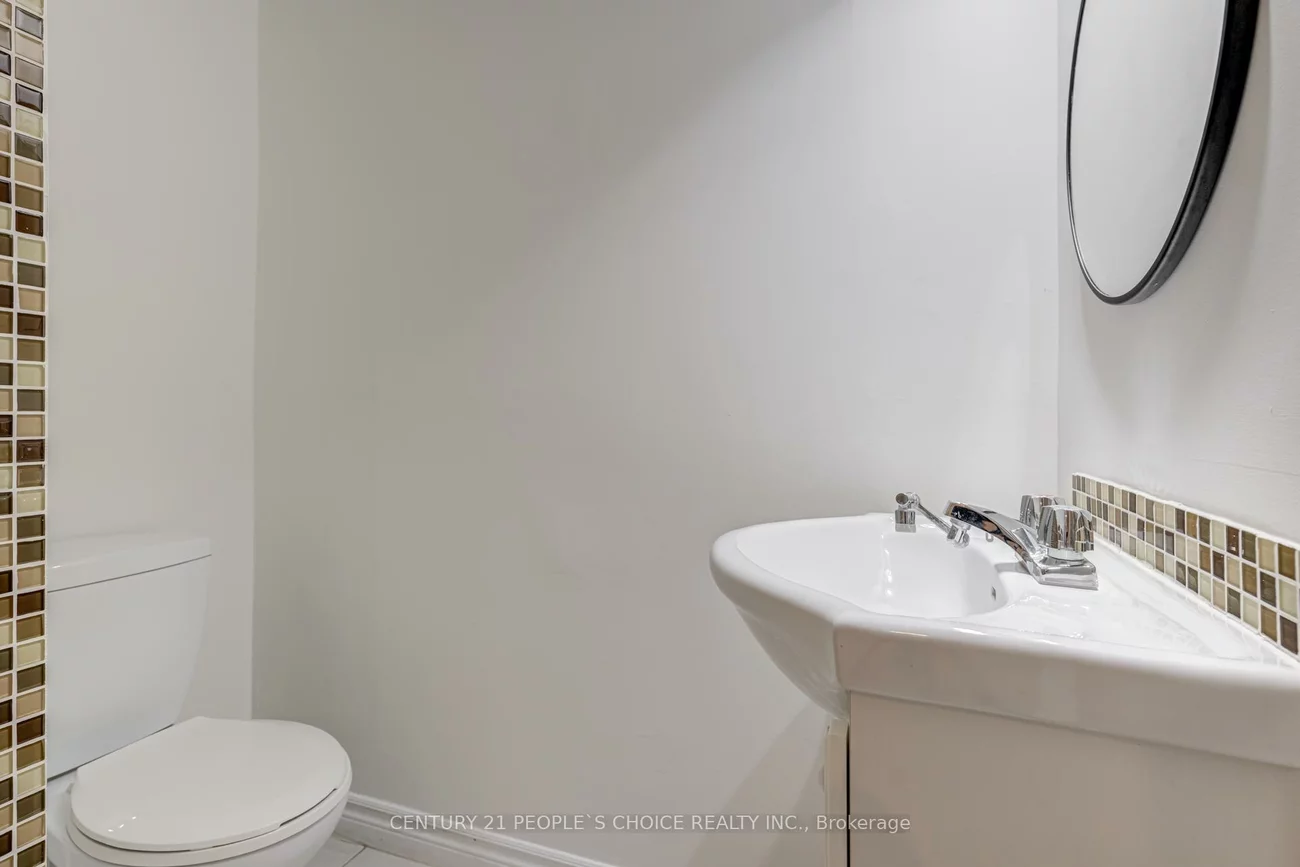 36, Ponymill, Milliken, Toronto