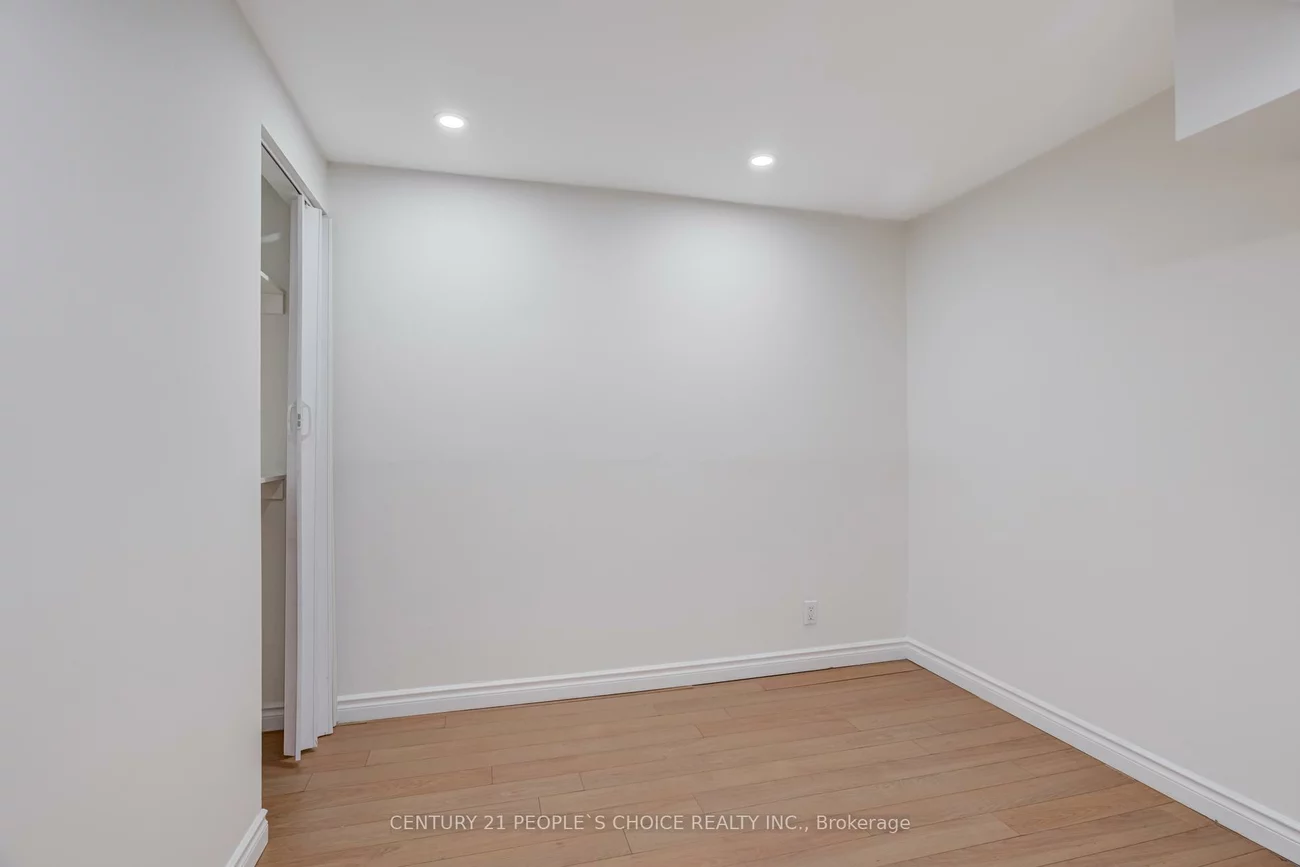 36, Ponymill, Milliken, Toronto