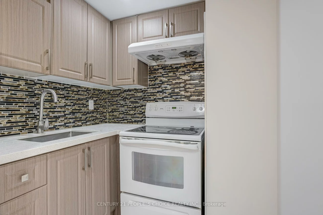 36, Ponymill, Milliken, Toronto
