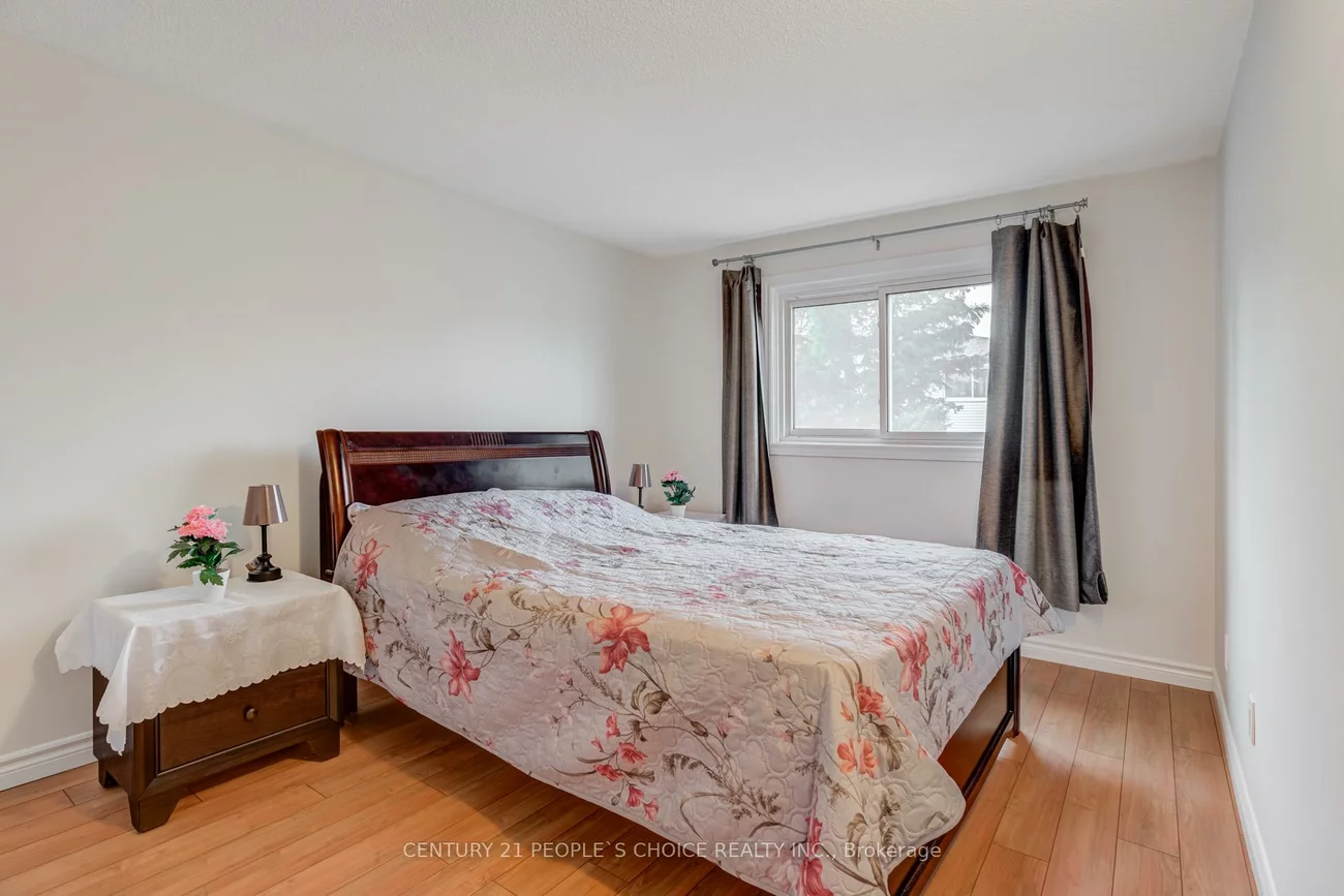 36, Ponymill, Milliken, Toronto