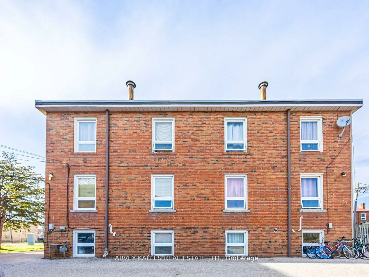 561-563, Danforth, Clairlea-Birchmount, Toronto