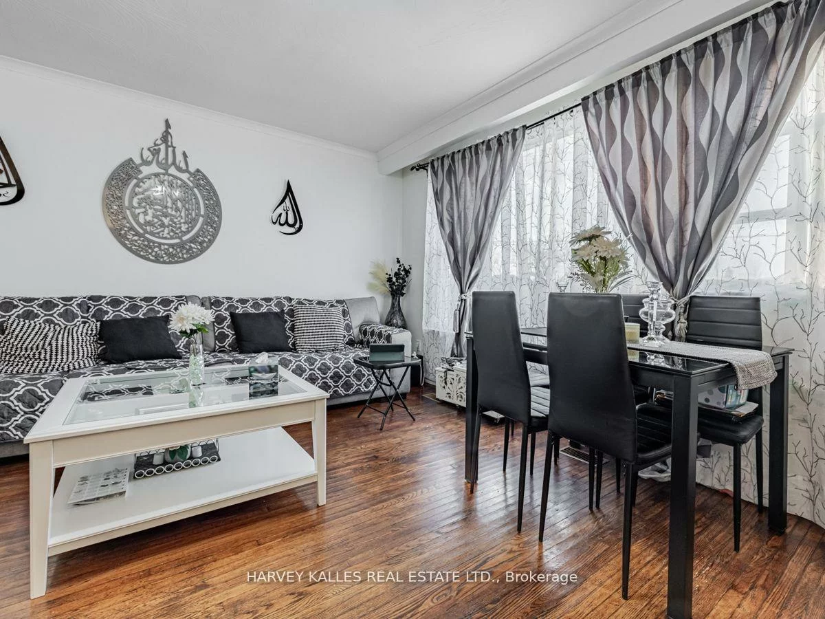 561-563, Danforth, Clairlea-Birchmount, Toronto